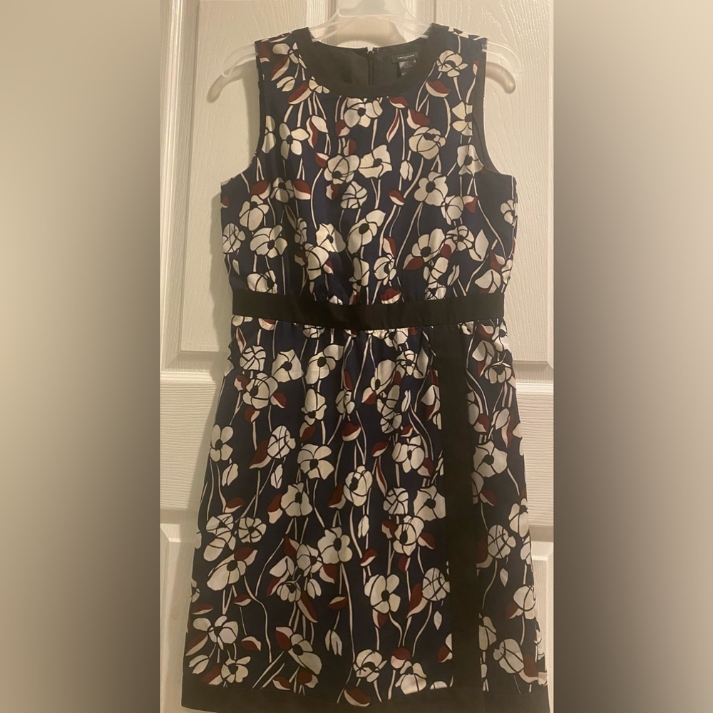 Ann Taylor sleeveless dress